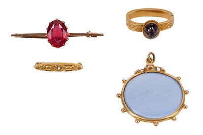 Lot 38 - A COLLECTION OF JEWELLERY