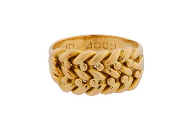 Lot 150 - A ROPE TWIST RING