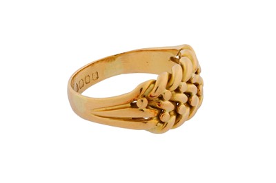 Lot 150 - A ROPE TWIST RING