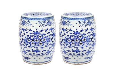 Lot 369 - A PAIR OF CHINESE BLUE AND WHITE GARDEN SEATS