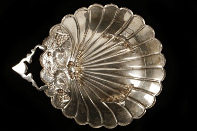 Lot 333 - A fine antique continental .830 Silver butter...