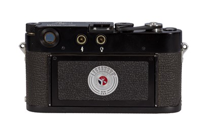 Lot 111 - A Leica M3 DS Rangefinder Camera Body
