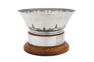 Lot An early 20th century American sterling silver bowl, New York circa 1915 by Tiffany and Co