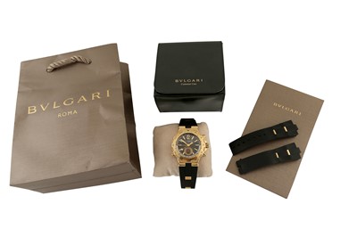 Lot 407 - BVLGARI DIAGONO PROFESSIONAL GMT WRISTWATCH - 18K GOLD