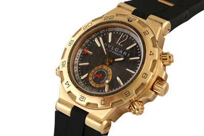 Lot 407 - BVLGARI DIAGONO PROFESSIONAL GMT WRISTWATCH - 18K GOLD
