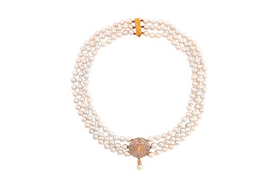 Lot 192 - A THREE-ROW PEARL NECKLACE