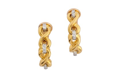 Lot 177 - KUTCHINSKY Ι A PAIR OF DIAMOND EARRINGS