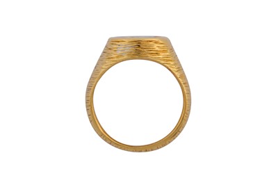 Lot 176 - KUTCHINSKY Ι A DIAMOND RING, CIRCA 1977