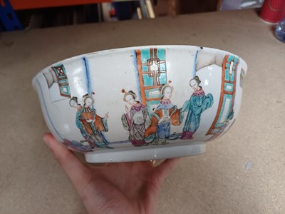 Lot 150 - A CHINESE FAMILLE-ROSE 'FIGURATIVE' BOWL