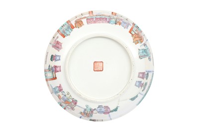 Lot 150 - A CHINESE FAMILLE-ROSE 'FIGURATIVE' BOWL