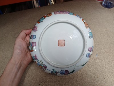 Lot 150 - A CHINESE FAMILLE-ROSE 'FIGURATIVE' BOWL