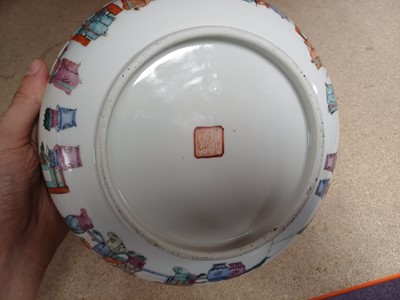 Lot 150 - A CHINESE FAMILLE-ROSE 'FIGURATIVE' BOWL