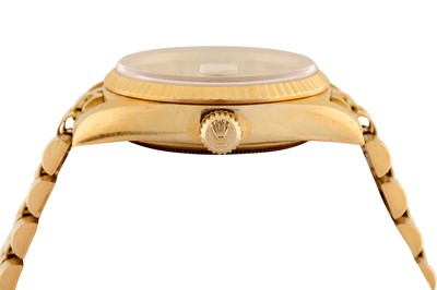 Lot 408 - ROLEX OYSTER PERPETUAL DAY-DATE BRACELET WATCH - 18K GOLD