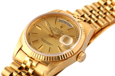 Lot 408 - ROLEX OYSTER PERPETUAL DAY-DATE BRACELET WATCH - 18K GOLD