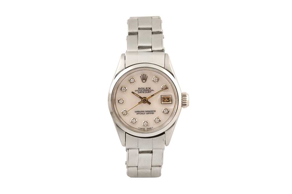 Lot 459 - ROLEX OYSTER PERPETUAL LADY DATE BRACELET WATCH