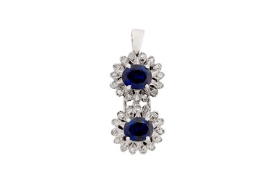 Lot 272 - A SAPPHIRE AND DIAMOND PENDANT