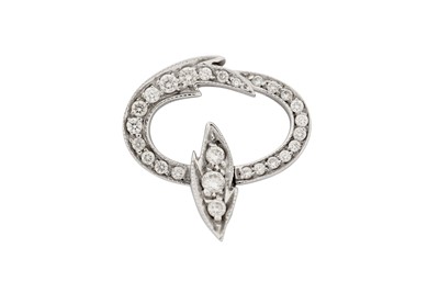 Lot 255 - A DIAMOND PENDANT