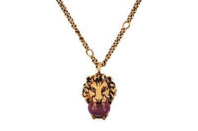 Lot 16 - GUCCI | A LION HEAD SYNTHETIC STAR RUBY NECKLACE
