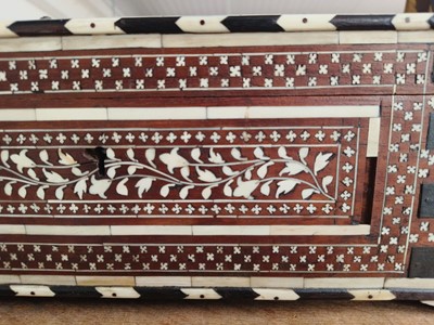 Lot 34 - AN IVORY INLAY BOX WITH MIRROR