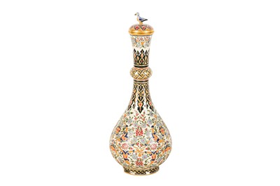 Lot 124 - A POTTERY VASE IN THE STYLE OF PERSIAN VESSELS