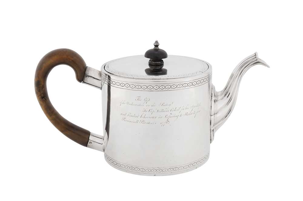Lot 556 - A George III Scottish provincial silver teapot, Glasgow 1776 by Milne and Campbell