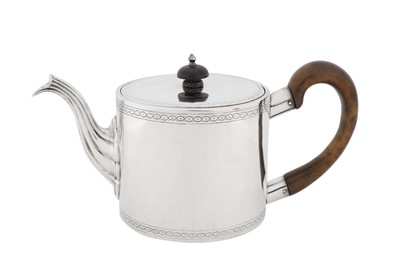 Lot 556 - A George III Scottish provincial silver teapot, Glasgow 1776 by Milne and Campbell