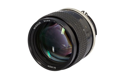 Lot 185 - A Nikon 85mm f/1.4 AIS Lens