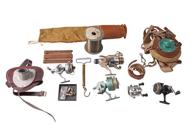 Lot 80 - A GROUP OF FISHING RELATED ITEMS