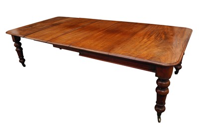 Lot 167 - A VICTORIAN MAHOGANY EXTENDING DINING TABLE