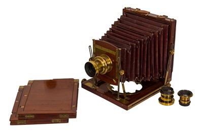 Lot 72 - A Whole Plate J. Robinson and Sons Mahogany and Brass Field Camera Outfit