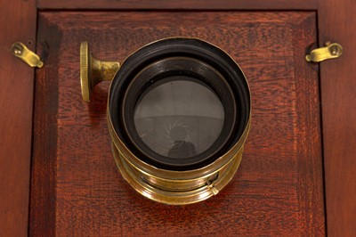 Lot 73 - A Manistre & Robbins Co. Whole Plate Mahogany & Brass Tailboard Camera