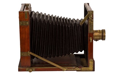 Lot 73 - A Manistre & Robbins Co. Whole Plate Mahogany & Brass Tailboard Camera