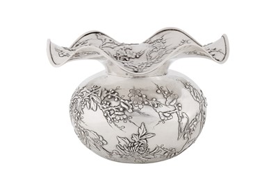 Lot 118 - An early 20th century Chinese export silver “spittoon or cuspidor” bowl, Canton circa 1920, marked Tai Chang Long, retailed by Luen Wo of Shanghai