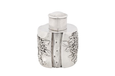 Lot 101 - A late 19th / early 20th century Chinese export silver tea caddy, Canton or Shanghai circa 1900, marked An Chang, retailed by Luen Wo of Shanghai