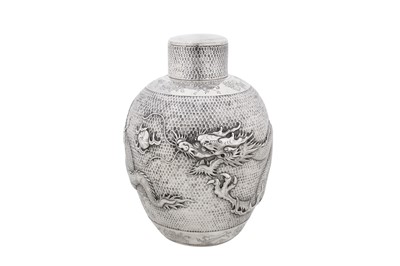 Lot 110 - An early 20th century Chinese export silver tea caddy, Shanghai circa 1920 marked for Shan Ji, retailed by Luen Hing