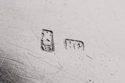 Lot 104 - An early 20th century Chinese export silver teapot, Canton and Shanghai circa 1910, marked An Chang, retailed by Hung Chong of Shanghai