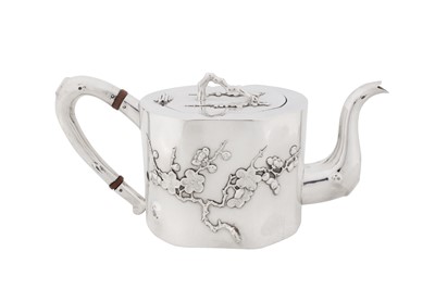 Lot 104 - An early 20th century Chinese export silver teapot, Canton and Shanghai circa 1910, marked An Chang, retailed by Hung Chong of Shanghai