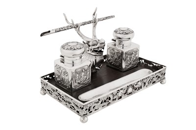 Lot 121 - A late 19th / early 20th century Chinese export silver inkstand, Canton circa 1900, marked Qiao Yuan Sheng, retailed by Luen Wo of Shanghai