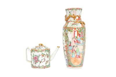 Lot 646 - A CHINESE CANTON FAMILLE-ROSE VASE AND A TEAPOT