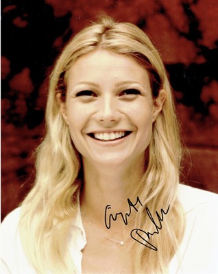 Lot 204 - Paltrow (Gwyneth)