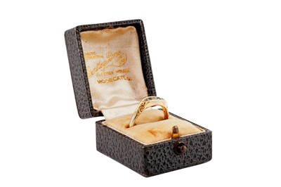 Lot 287 - A FIVE-STONE SAPPHIRE AND DIAMOND RING