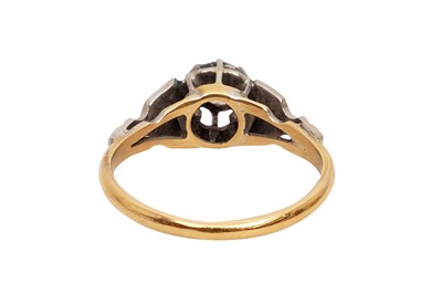 Lot 9 - A SINGLE-STONE DIAMOND RING