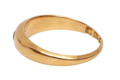 Lot 11 - 18CT GOLD SINGLE STONE DIAMOND RING, CIRCA 1956