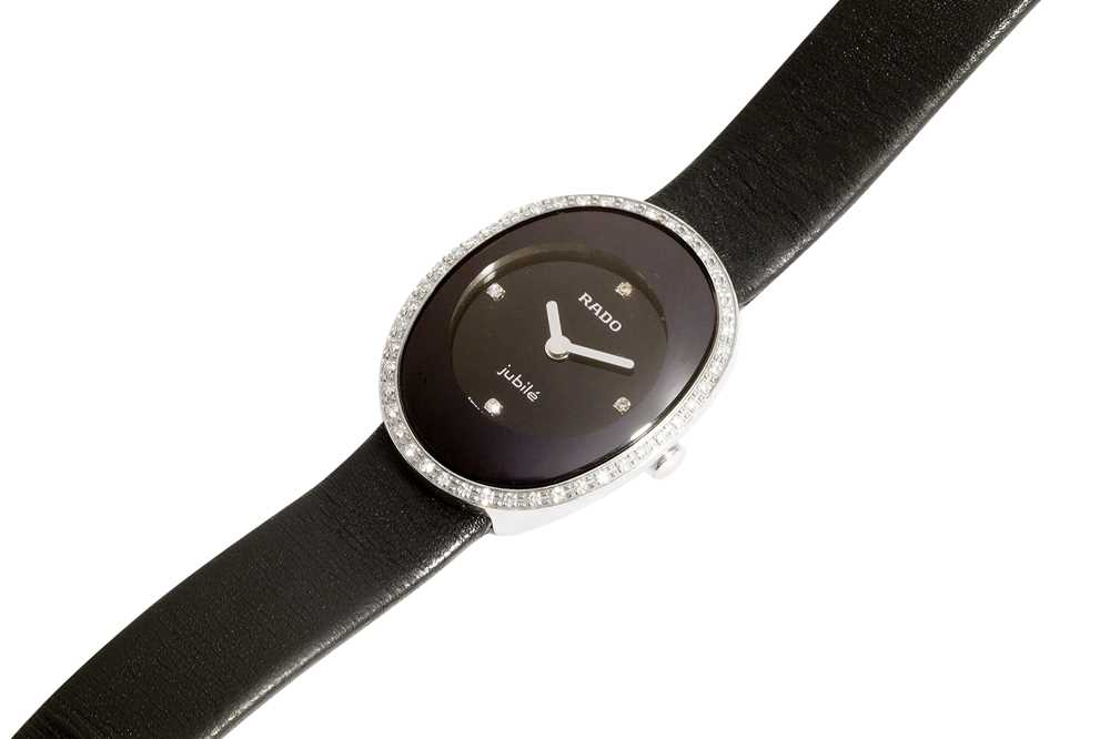 Lot 74 - RADO A WRISTWATCH
