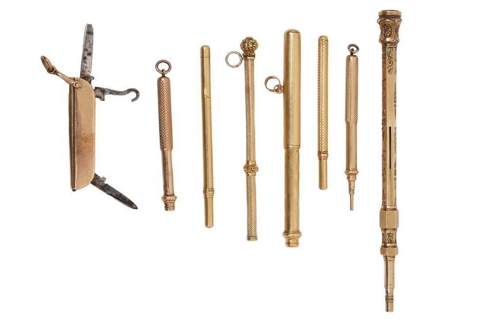 Lot 93 - A GROUP OF GILT METAL & GOLD PROPELLING AND OTHER PENCILS