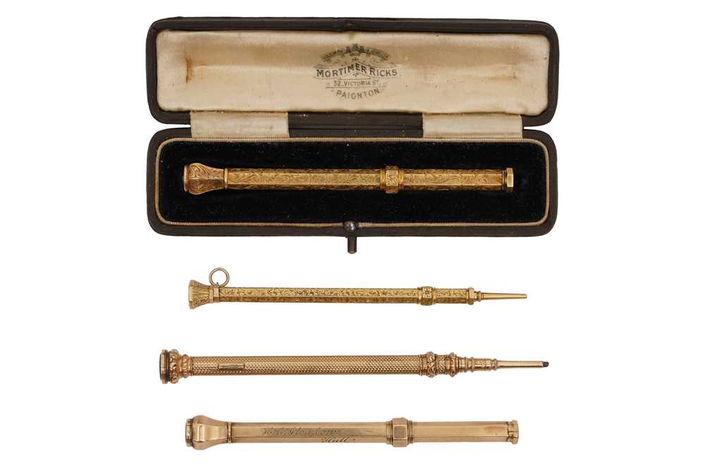 Lot 88 - AN EARLY VICTORIAN BOXED MORDAN GILT METAL PROPELLING PENCIL