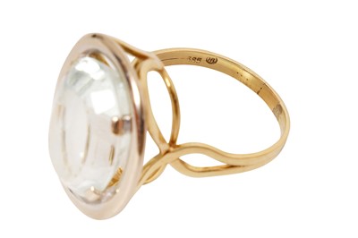 Lot 6 - AN AQUAMARINE RING