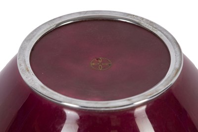 Lot 263 - A JAPANESE CLOISONNÉ ENAMEL 'ROSE' VASE BY ANDO JUBEI (1876-1953)