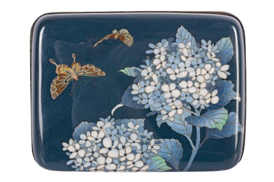 Lot 856 - A JAPANESE CLOISONNÉ 'HYDRANGEA AND BUTTERFLIES' BOX AND COVER