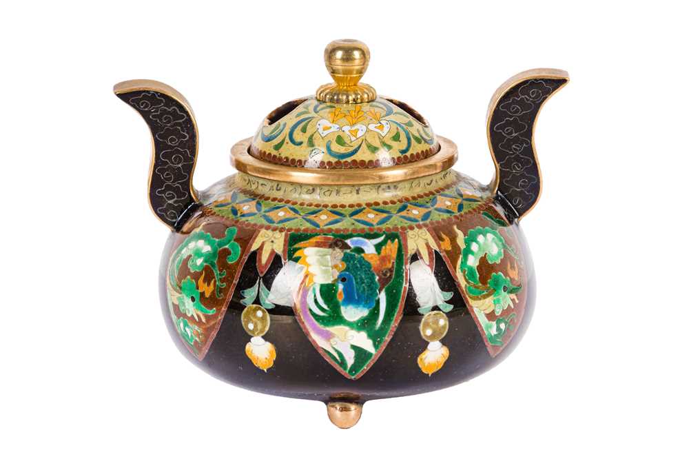 Lot 265 - A JAPANESE CLOISONNÉ 'DRAGON AND PHOENIX' CENSER AND COVER, WORKSHOP OF INABA NANAHO